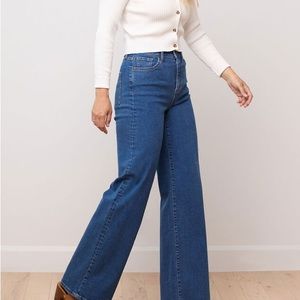 Yoga jeans high rise flare. 29. EUC.